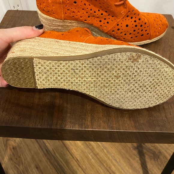 Toms size 7.5 woman’s wedges - Picture 4 of 4